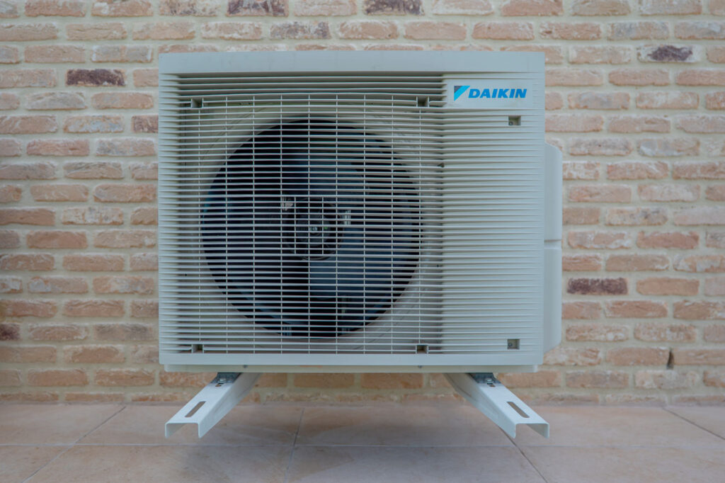 Chauffagiste à Tournai : Installation & Entretien par des Experts | CFA