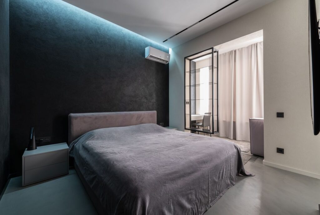climatisation multi-split installée dans une chambre en Belgique